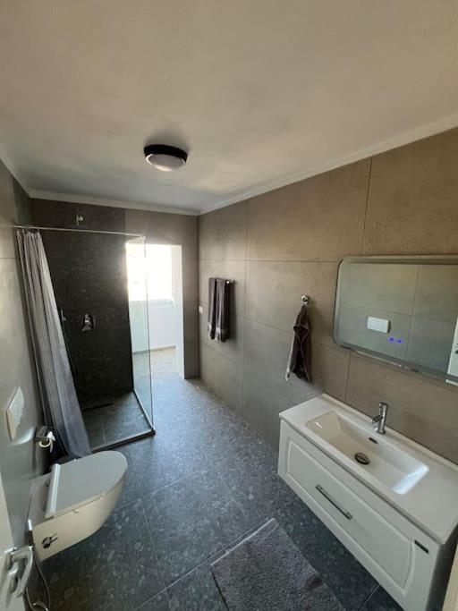 Modern Apt Near City Centre Shkodër エクステリア 写真
