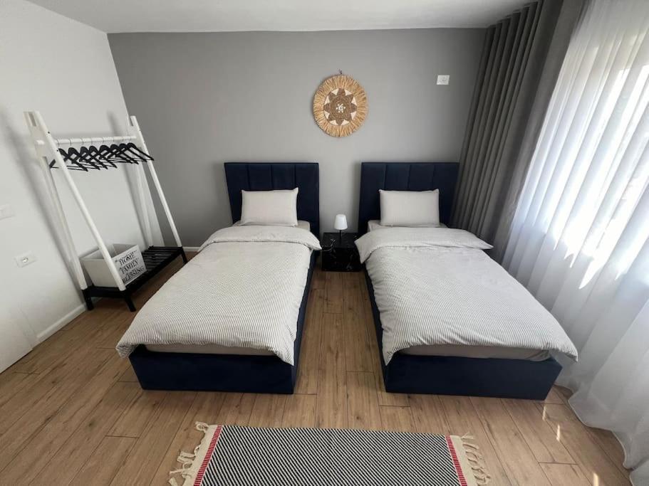 Modern Apt Near City Centre Shkodër エクステリア 写真
