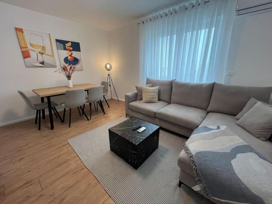 Modern Apt Near City Centre Shkodër エクステリア 写真